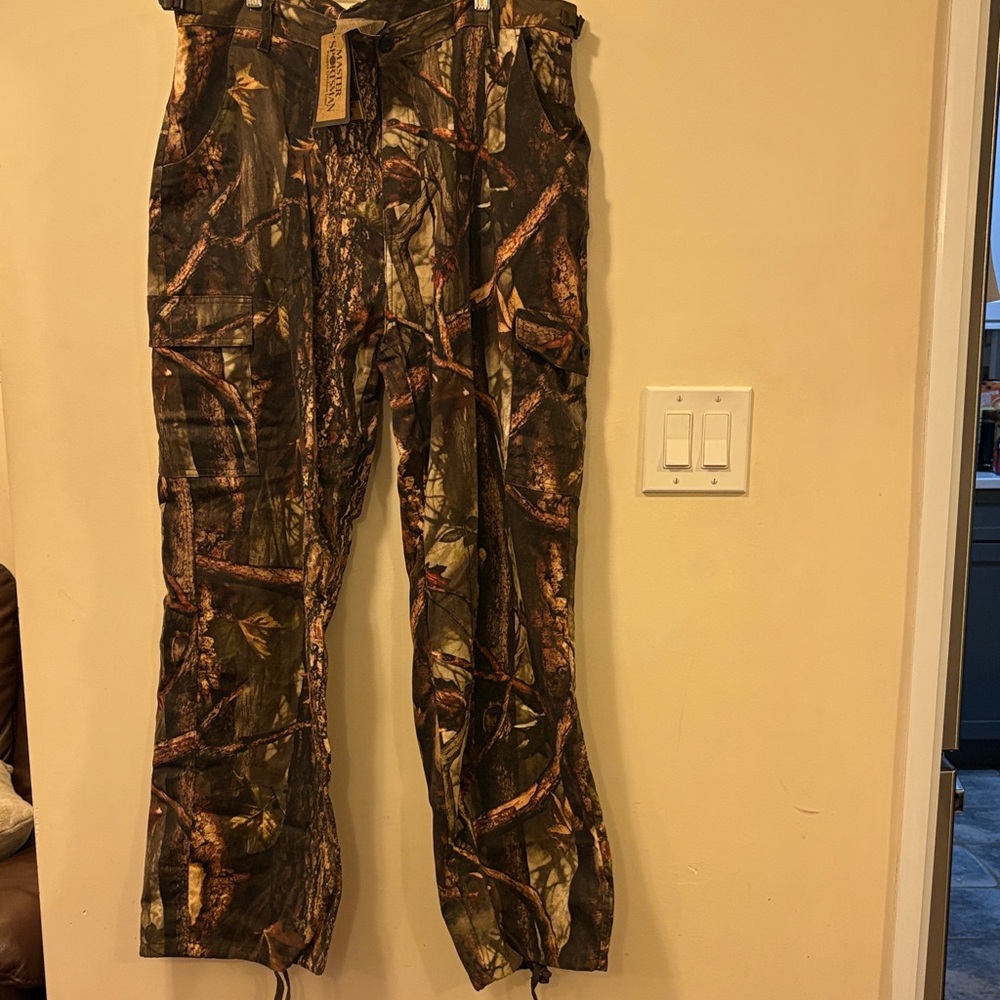 Men's Camouflage Cargo Pants NWT